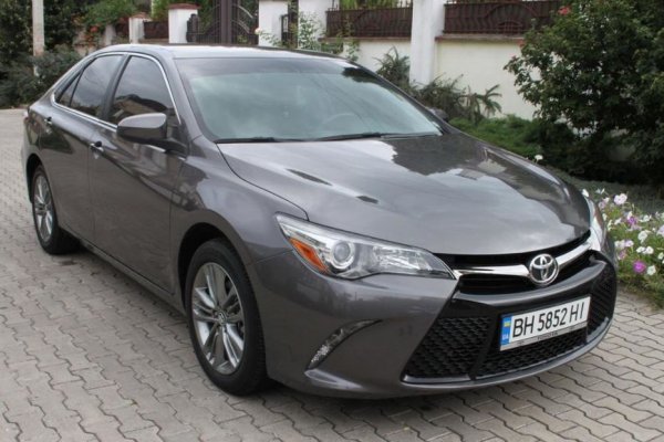 Беcштыревые доводчики дверей Smart Lock на Toyota Camry XV50/XV55 2011-2018 годов