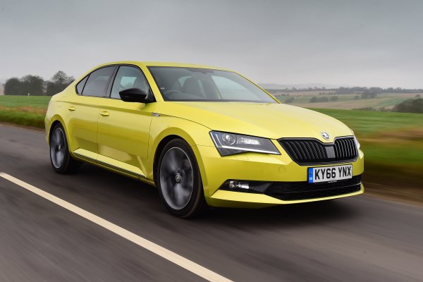 Беcштыревые доводчики дверей Smart Lock на Skoda Superb 2008-2023 годов
