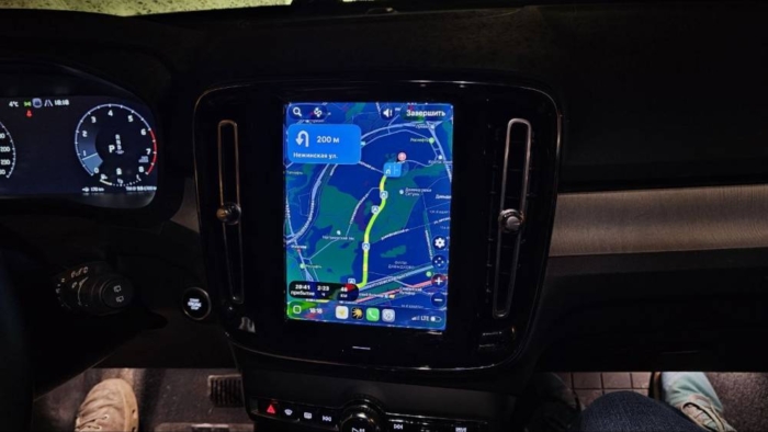 Блок активации CarPlay и Android Auto с навигацией для Volvo XC40 2017-2025 — NaviPilot CarPlay OEM BOX